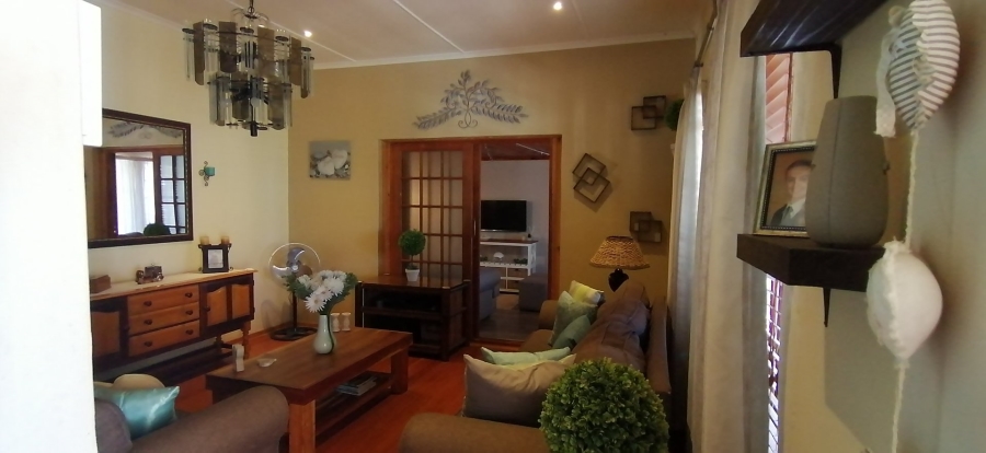 4 Bedroom Property for Sale in Bothasrus Eastern Cape